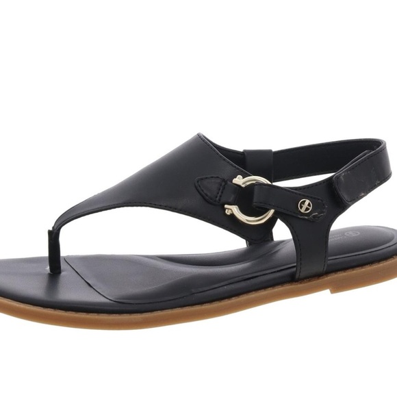 NEW Gianni Bernini Nennie Black Memory Foam Thong Sandal - Picture 1 of 6